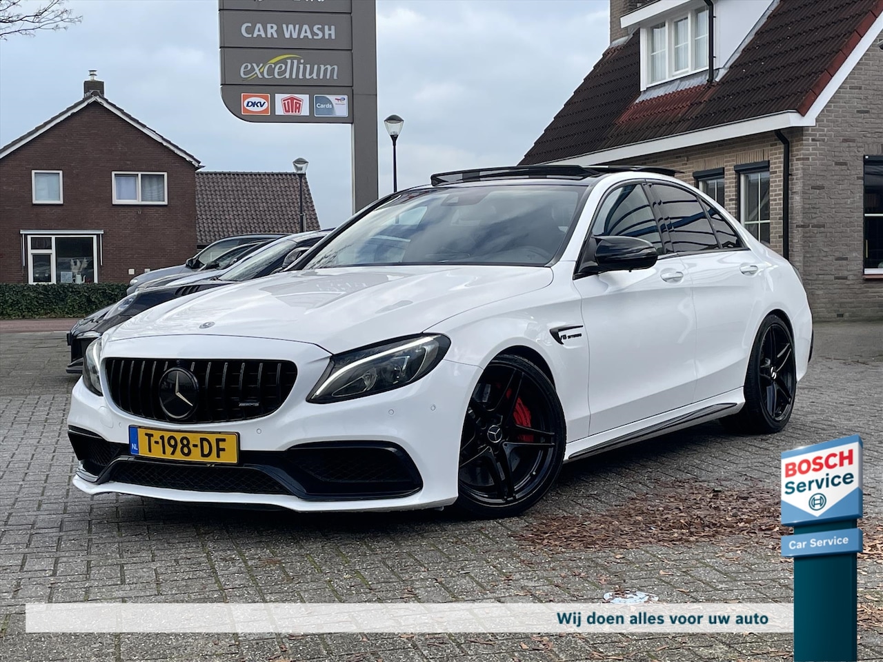 Mercedes-Benz C-klasse - C63 S AMG 510PK / Pano / Keyless / 360º Camera / Sfeer / Elektrische Koffer / Navi / 19*In - AutoWereld.nl