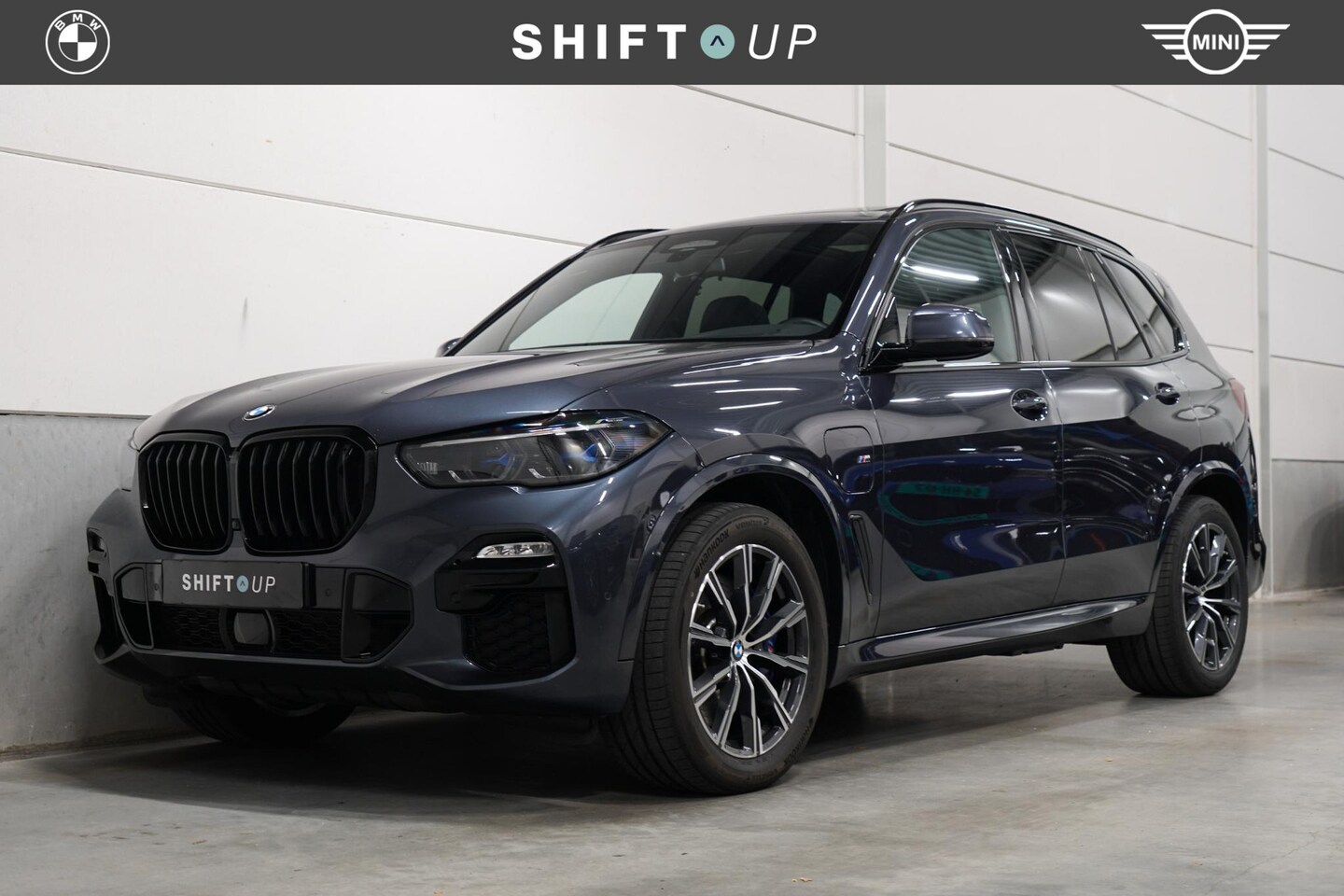 BMW X5 - xDrive45e M-Sport | Panoramadak | Massage | Night Vision | Stoelkoeling - AutoWereld.nl