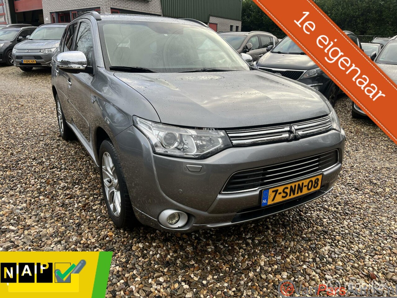 Mitsubishi Outlander - 2.0 PHEV instyle 2.0 PHEV Instyle+, Full opties,1 eigenaar - AutoWereld.nl