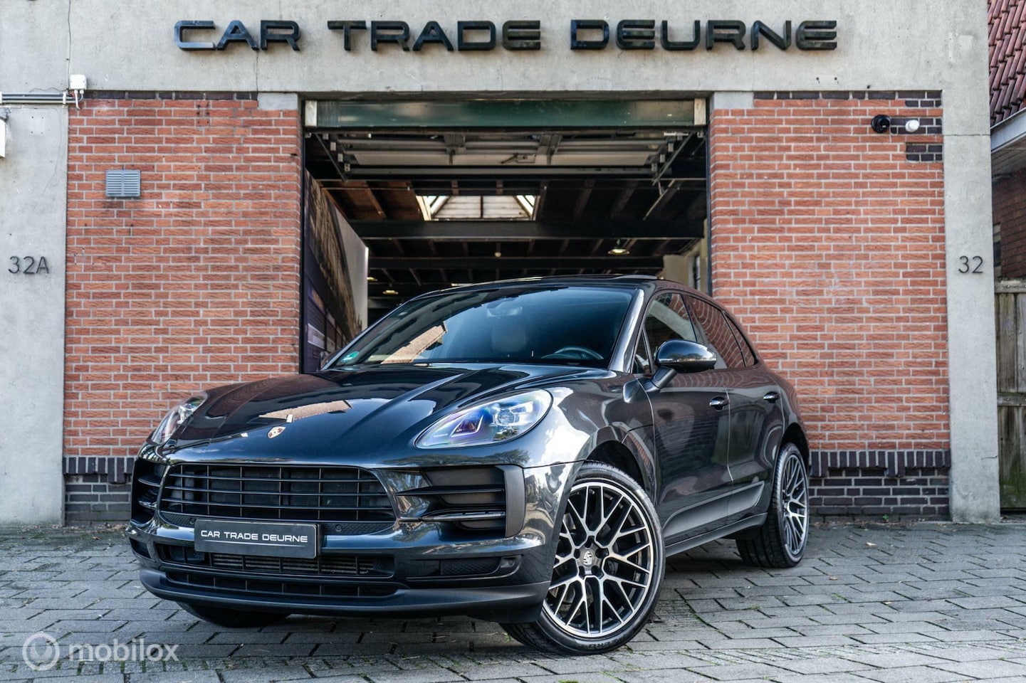 Porsche Macan - 2.0 245PK PANO / LUCHTVERING / CAMERA - AutoWereld.nl