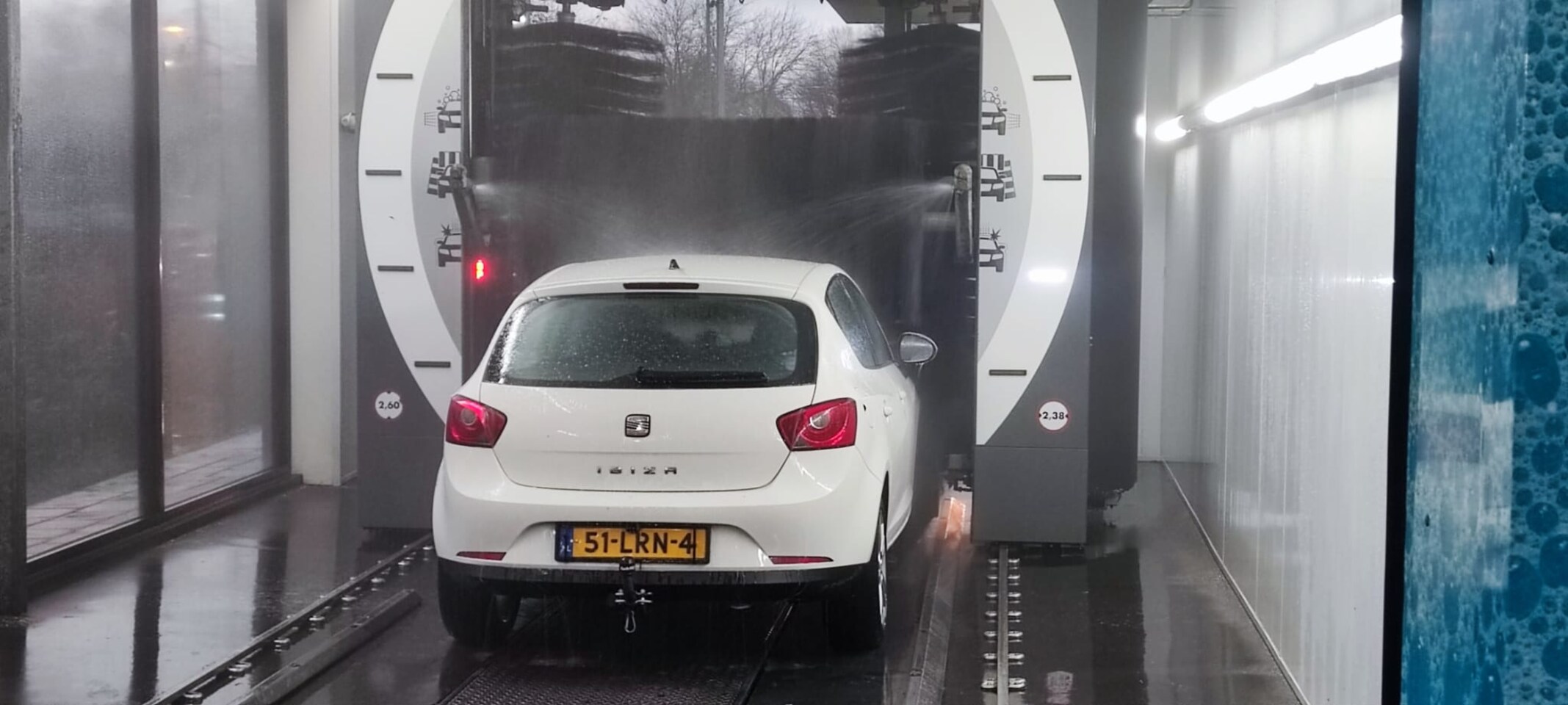 Seat Ibiza - 1.4 Style Airconditioning voor een comfortabele rijervaring. Elektrische ramen voor en achter. Achte - AutoWereld.nl