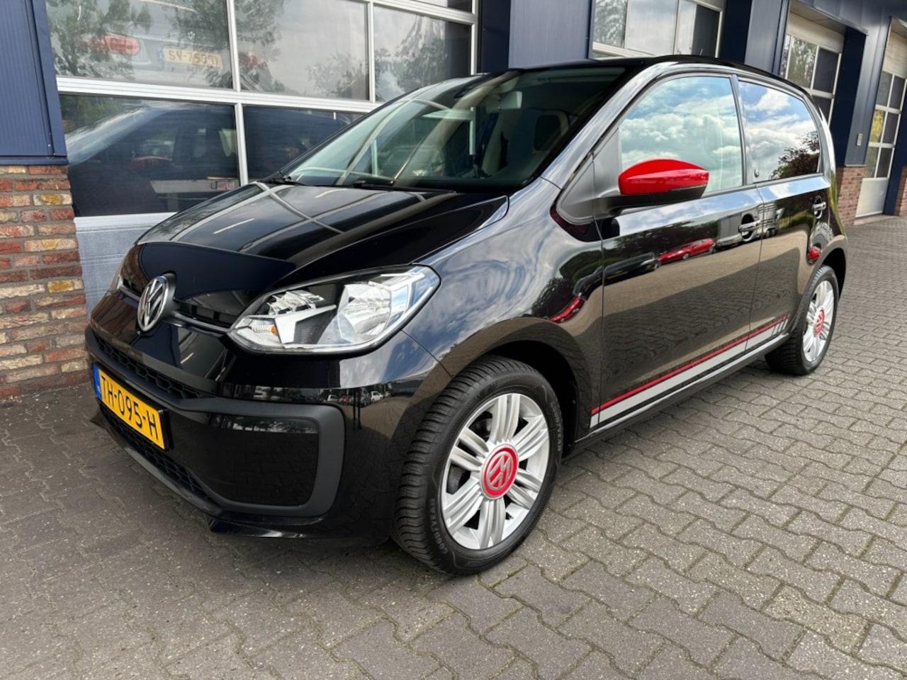 Volkswagen Up! - 1.0 BMT UP BEATS CAMERA  ALL.IN. - AutoWereld.nl