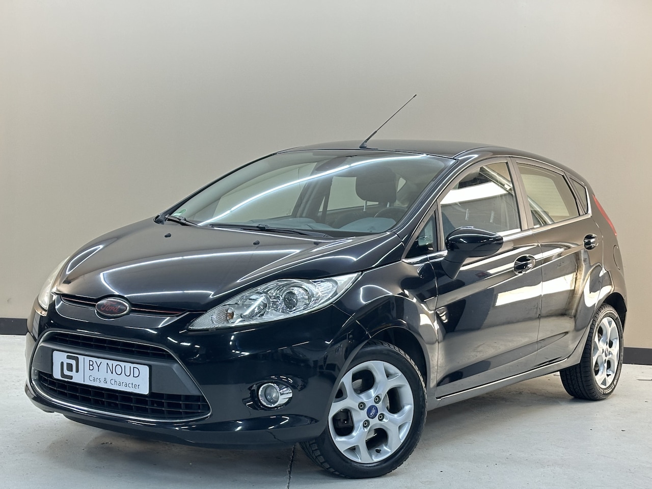 Ford Fiesta - 1.6 Titanium 1.6 Titanium, 120Pk, 2009, Bijtellingsvriendelijk, Cruise control, Climate control, Parkee - AutoWereld.nl