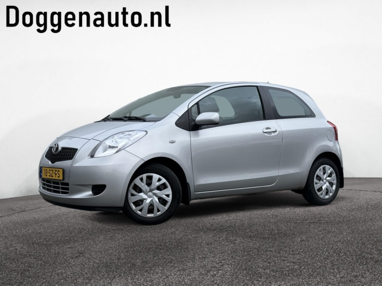 Toyota Yaris - 1.3 VVT-i Sol 1.3 VVTi Sol - AutoWereld.nl