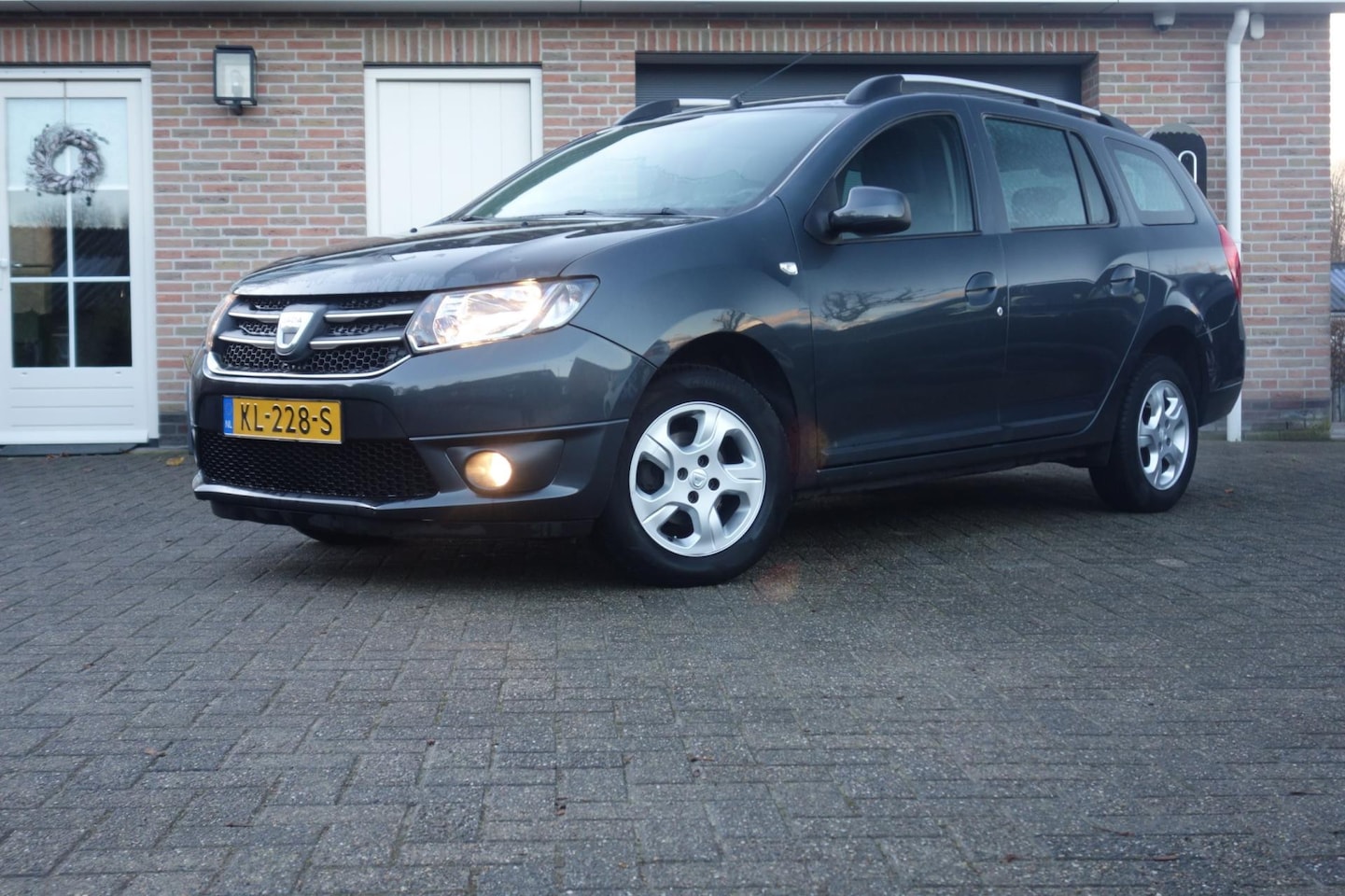 Dacia Logan MCV - 0.9 TCe Bi-Fuel Prestige 1e eigenaar dealer onh. - AutoWereld.nl