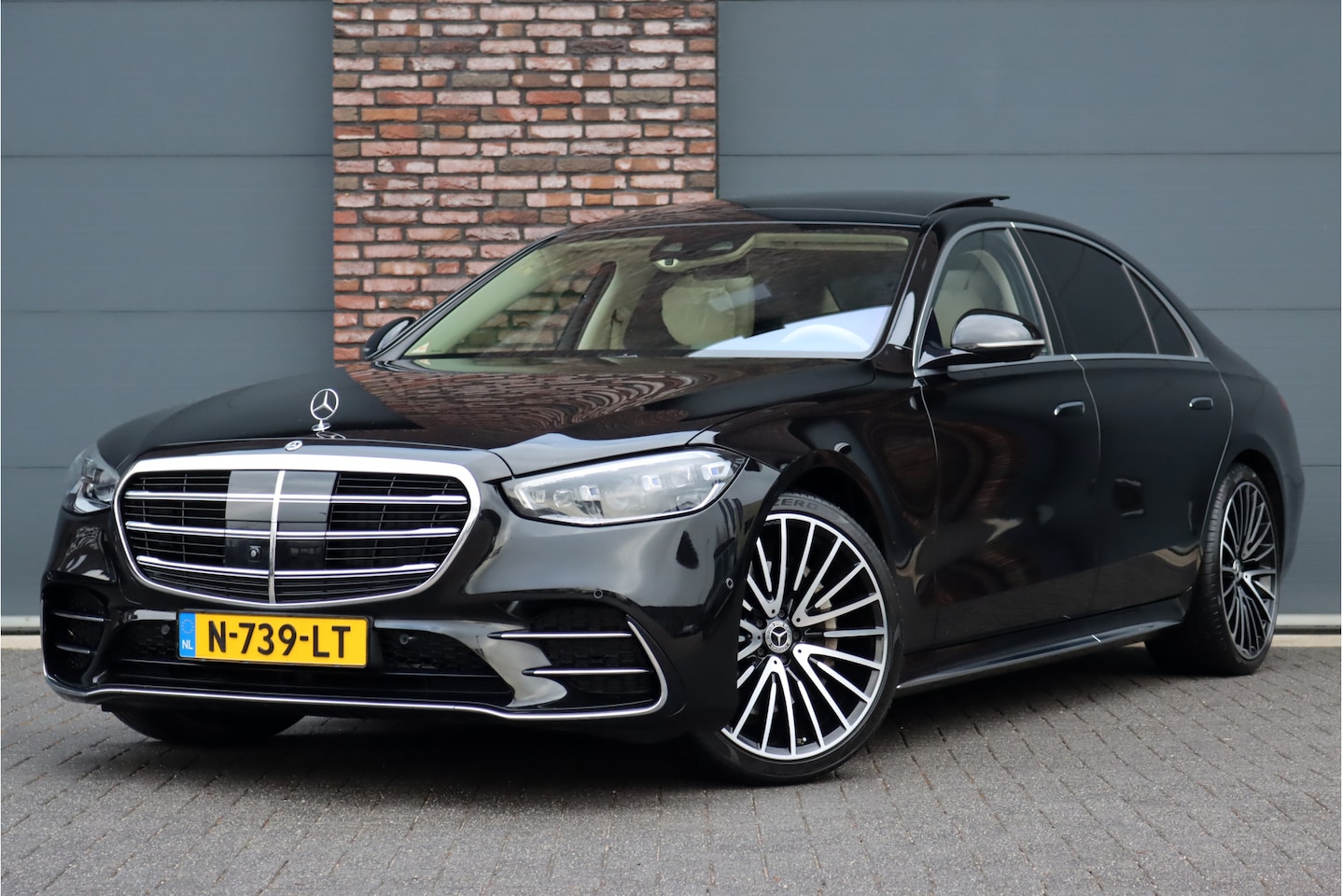 Mercedes-Benz S-klasse - 500 4MATIC Lang AMG Line Aut9 | Luchtvering | Distronic+ | Memory | Burmester | Stoelventi - AutoWereld.nl