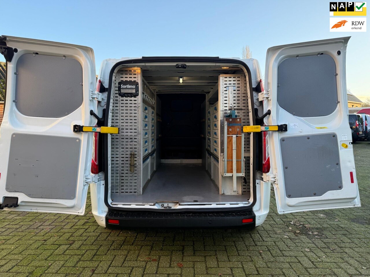 Ford Transit Custom - 340 2.0 TDCI L2 170PK automaat servicebus sortimo inrichting - AutoWereld.nl