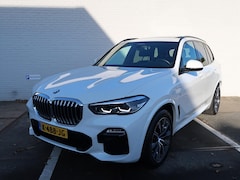 BMW X5 - (g05) xDrive45e 394pk M-Pakket I Panoramadak I PDC I Camera's I Wegkl. Trekhaak I Stoelver