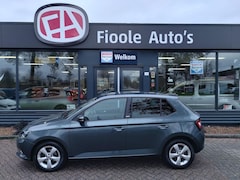 Skoda Fabia - 1.2 TSI JOY Climate, PDC-A, Stoelverwarming, Trekhaak, Front-assist