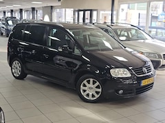 Volkswagen Touran - 1.6-16V FSI Highline