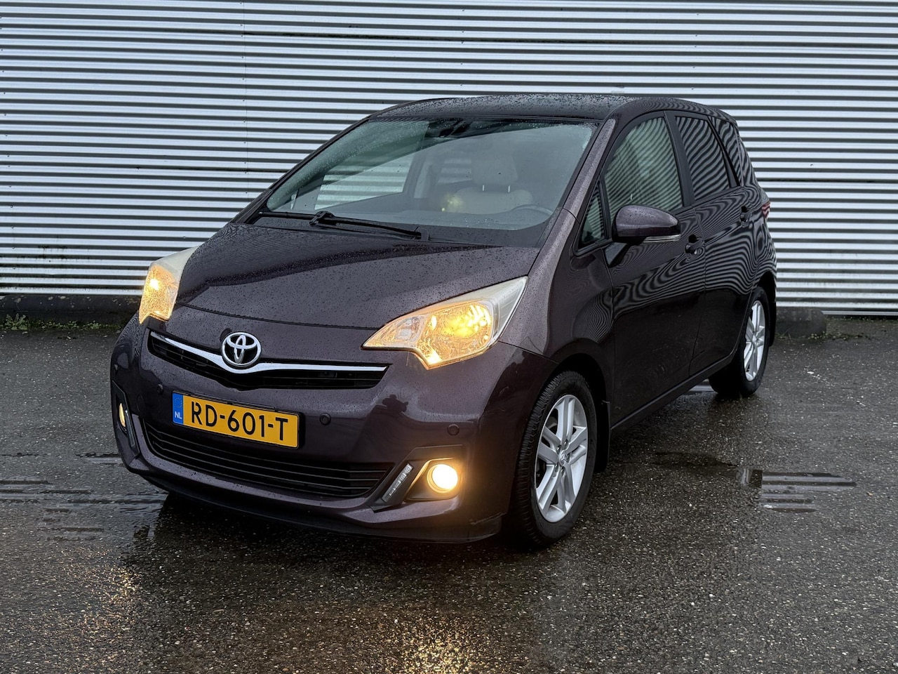 Toyota Verso S - 1.3 VVT-i Aspiration Automaat - AutoWereld.nl