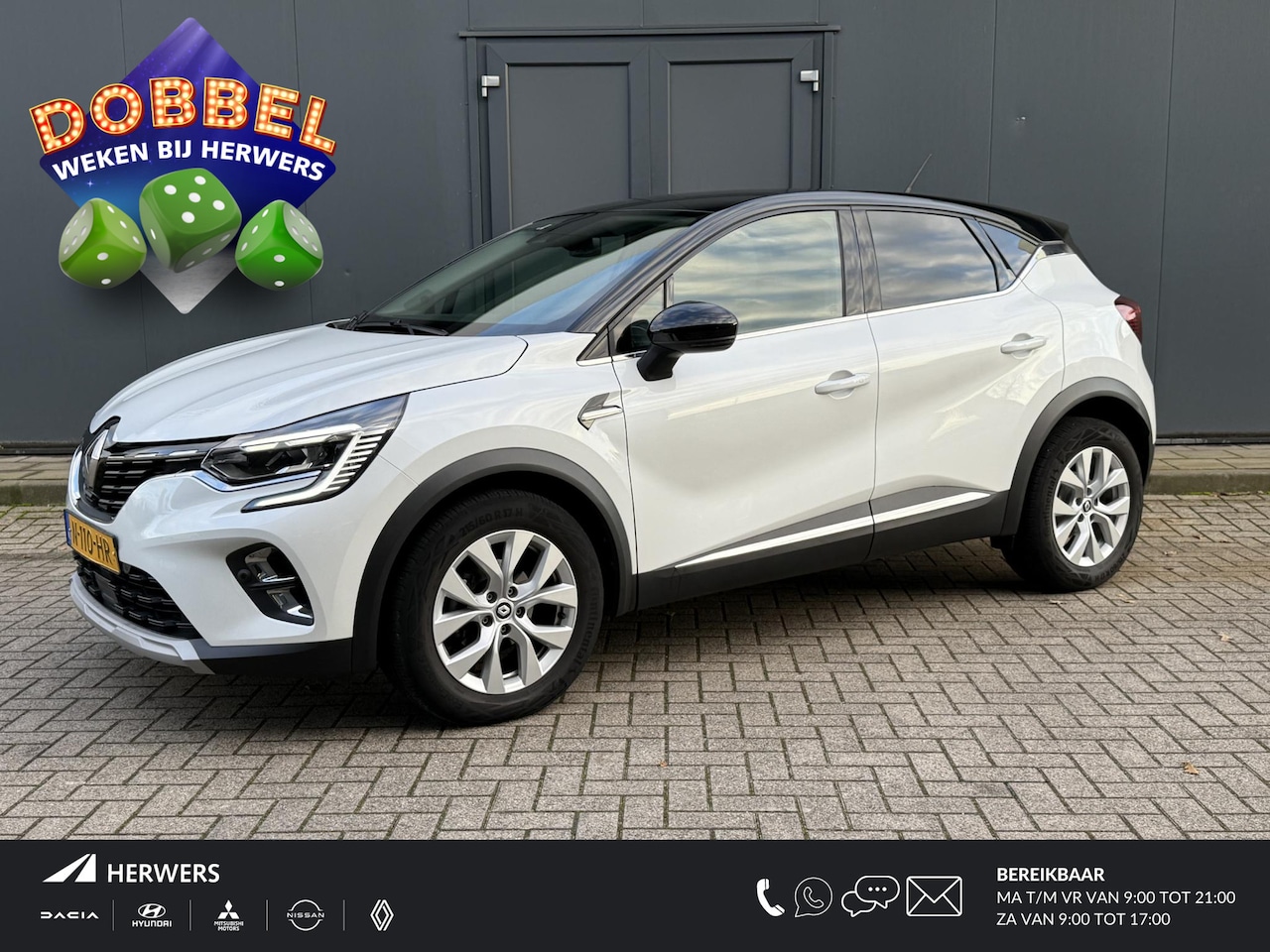 Renault Captur - 1.3 TCe 140 Intens / Automaat / Navigatie / Climate Control / Camera / Cruise Control / Bl - AutoWereld.nl