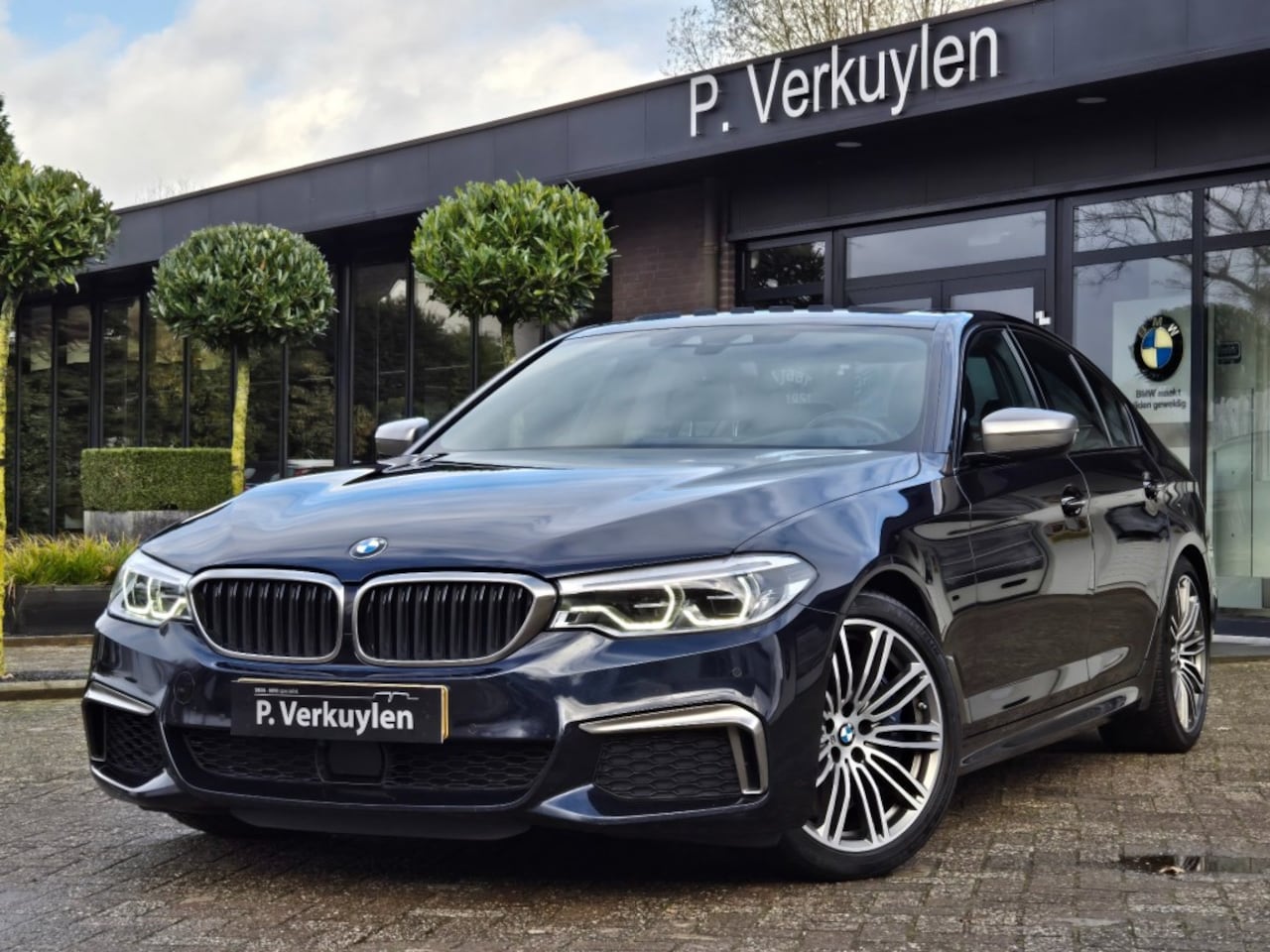 BMW 5-serie - M550I XD M SPORT I HARMAN KARDON I COMFORT SEATS I PANORAMA I - AutoWereld.nl