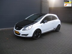 Opel Corsa - 1.4-16V White Edition