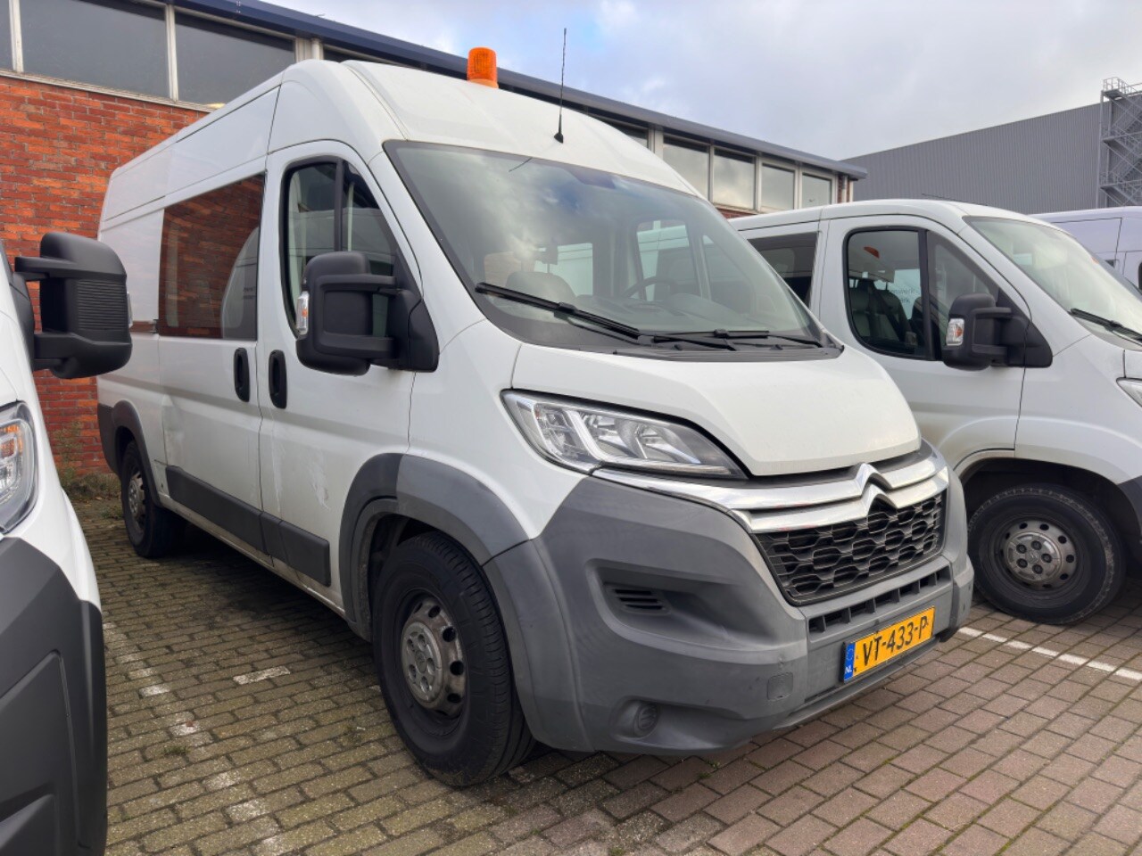 Citroën Jumper - 35 2.2 HDI L2H2 DC 7 Persoons - AutoWereld.nl