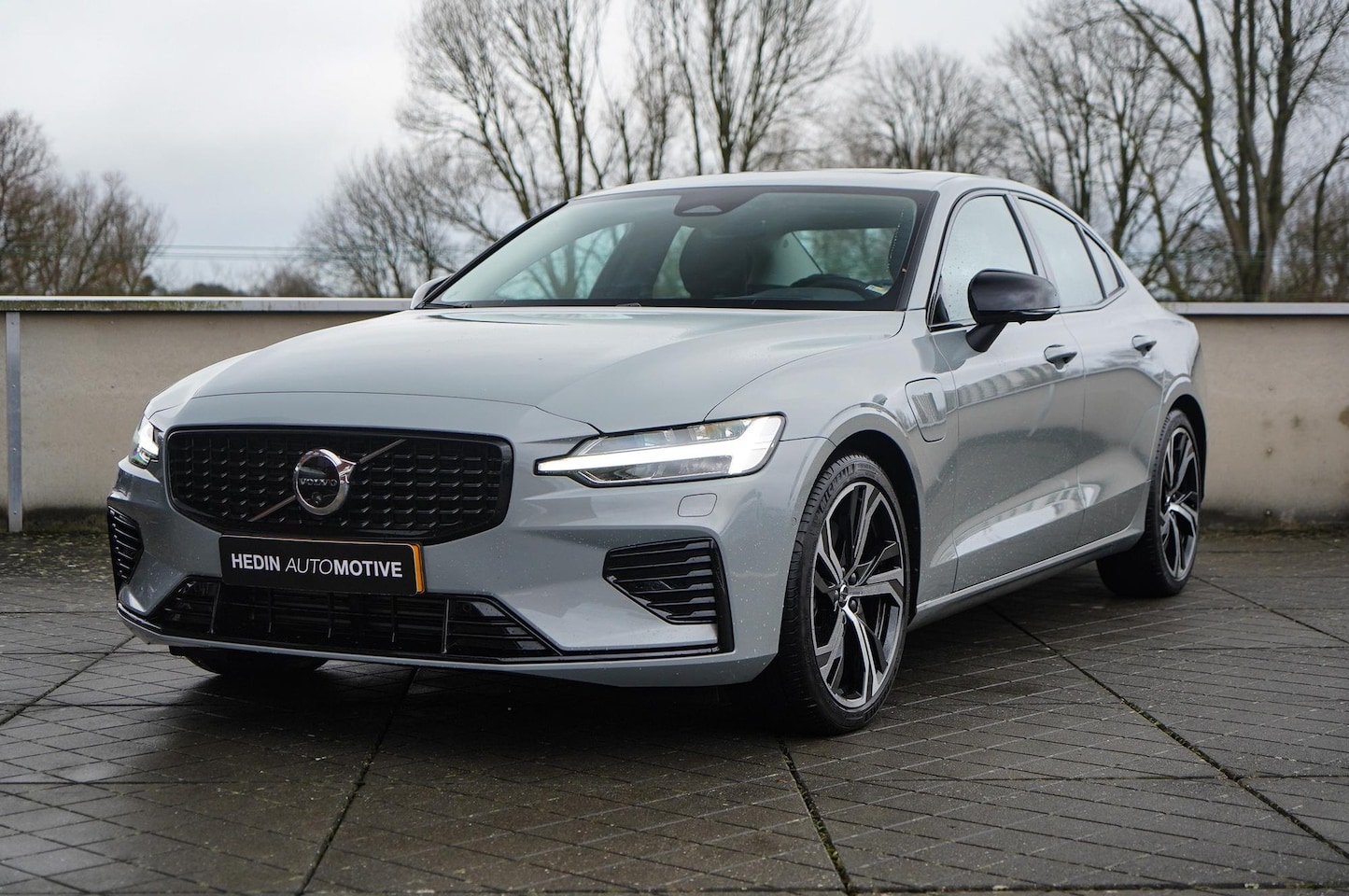 Volvo S60 - 2.0 Recharge T6 AWD Ultimate Dark 360 Graden Parkeercamera | Semi Elek Trekhaak | Google I - AutoWereld.nl