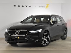 Volvo V60 - T4 190PK Momentum Pro Navigatie / Stoelverwarming Voor / Parkeersenoren V&A / Parkeercamer