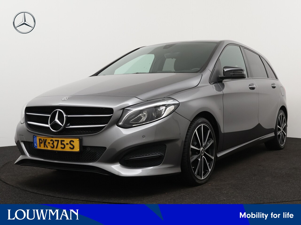 Mercedes-Benz B-klasse - 180 Urban Nightedition | LED verlichting | Navigatie | Parkeerpakket | Cruise Controle | - AutoWereld.nl