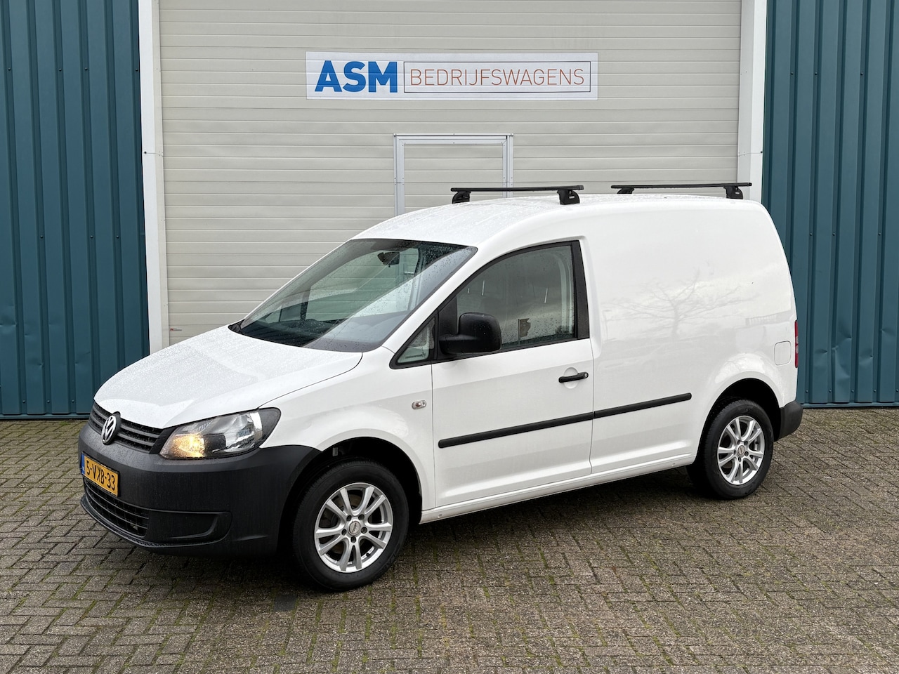 Volkswagen Caddy - 1.6 75Pk TDI Baseline / Airco / SCHUIFDEUR / Trekhaak / Apk t/m 04-11-2025 - AutoWereld.nl