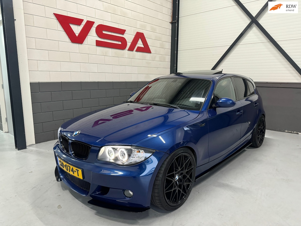 BMW 1-serie - Airco,Bleutooth,Shadow-line,M,Sport - AutoWereld.nl