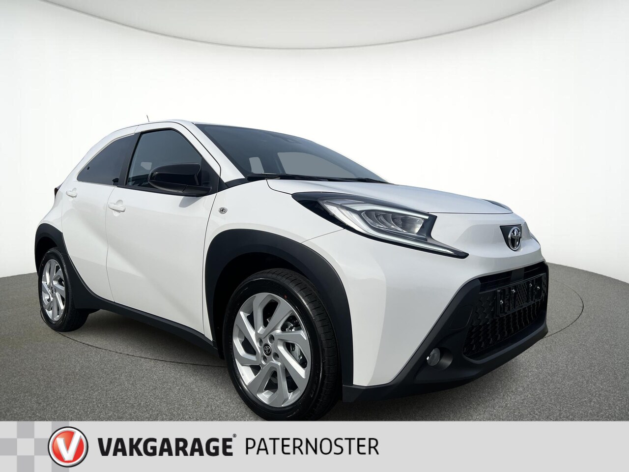 Toyota Aygo X - 1.0 VVT-i MT Active Carplay / Camera / Stoelverwarming - AutoWereld.nl