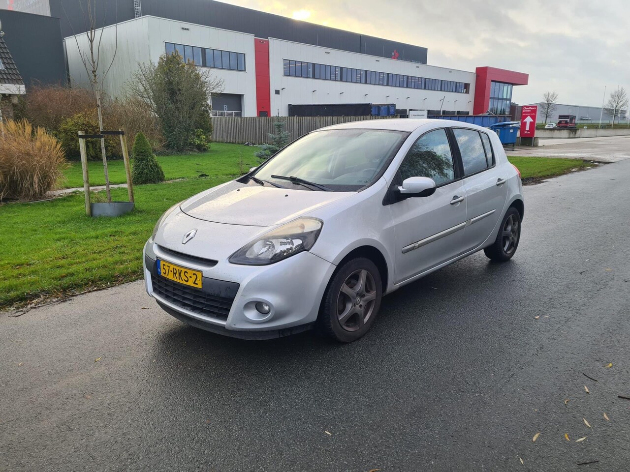 Renault Clio - 1.5 dCi Parisienne Navigatie Airco Zilver 2011 - AutoWereld.nl