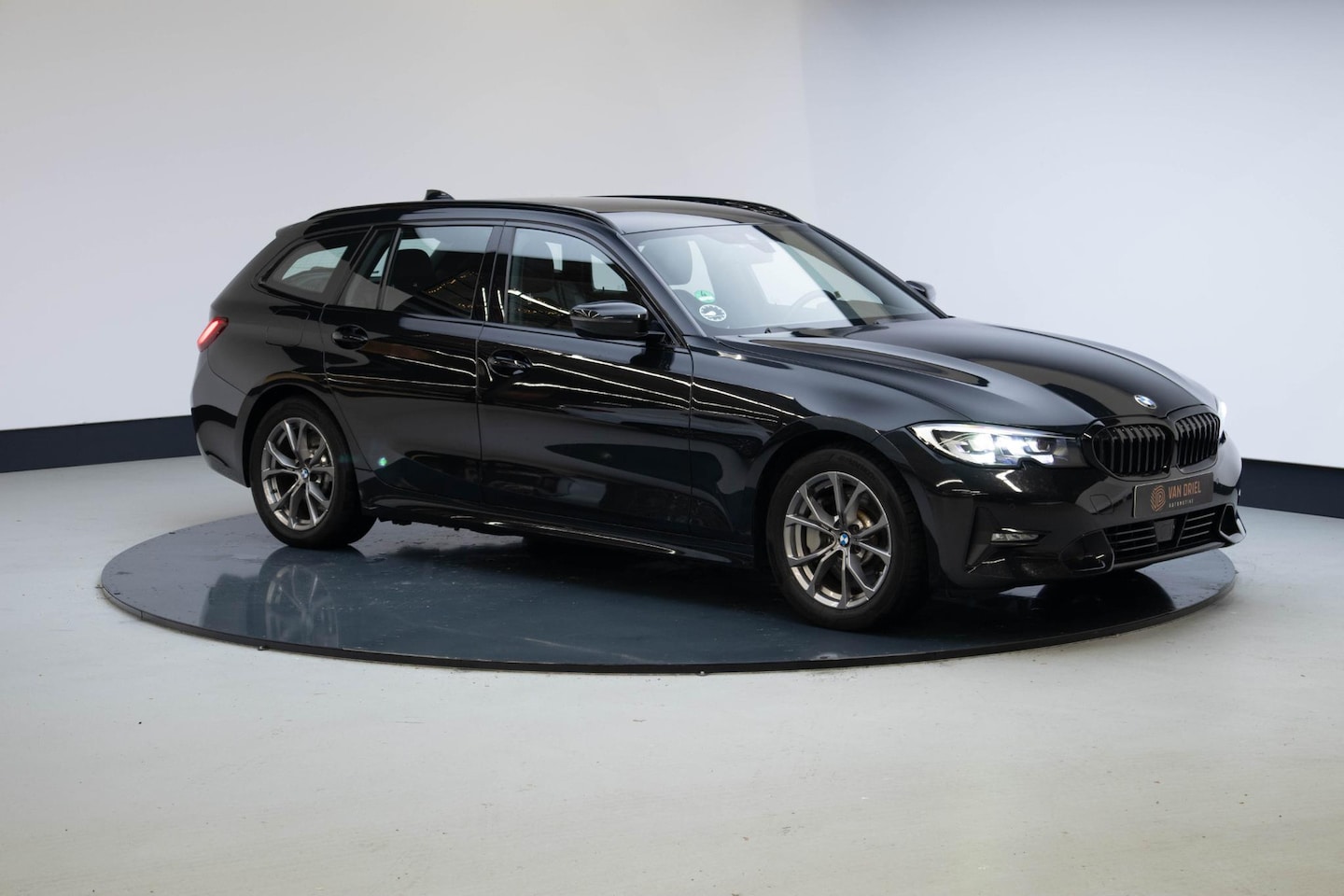 BMW 3-serie Touring - 330e | Sport Line | Trekhaak | - AutoWereld.nl