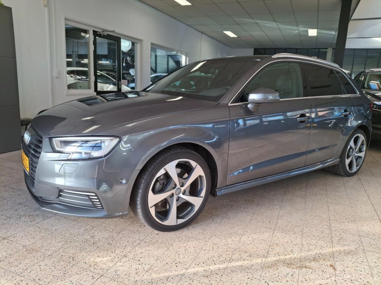 Audi A3 Sportback - 1.4 e-tron Sport S-Line Panoramadak / Car Play / Bang Olufsen / Trekhaak / - AutoWereld.nl