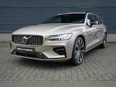 Volvo V60 - 2.0 B4 Plus Dark | Panoramadak | 360 graden camera | 20'' velgen | Stand kachel | Sportsto