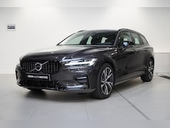 Volvo V60 - B4 Plus Dark Mild Hybride 197pk Automaat Parkeercamera Achter | Stoel & Stuurverwarming |