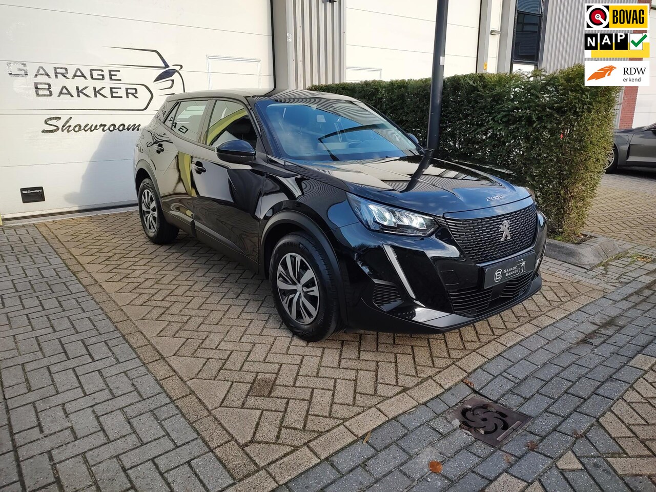 Peugeot 2008 - 1.2 PureTech Led Navi-Carplay Adap. Cruise-Control Stoelverw. - AutoWereld.nl