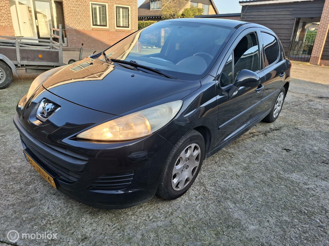 Peugeot 207 - 1.4 VTi X-Line 5drs/ Airco Lux uitgevoerd! - AutoWereld.nl