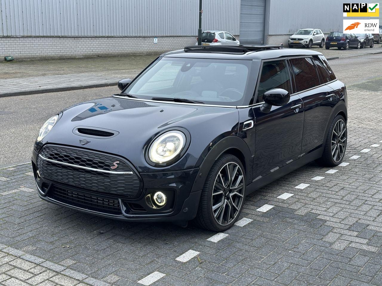 MINI Clubman - COOPER JCW S PANO//VIRTUAL/HEADUP/KEYLESS/VOL! - AutoWereld.nl