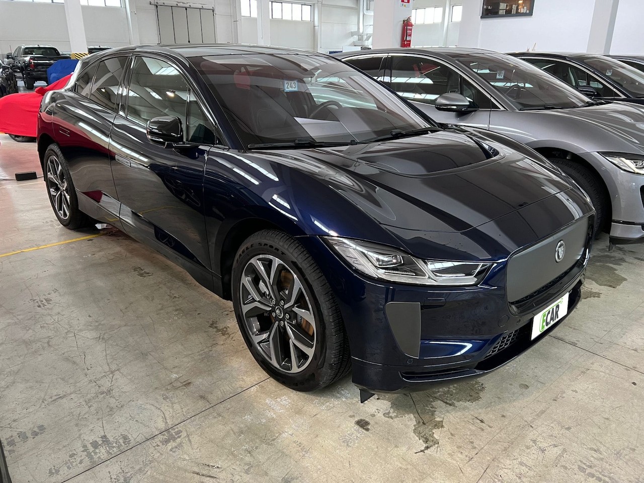 Jaguar I-PACE - EV400 R-Dynamic SE 90 kWh | Prachtige blauwe I-pace! | Panoramadak | Luchtvering | Verwarm - AutoWereld.nl