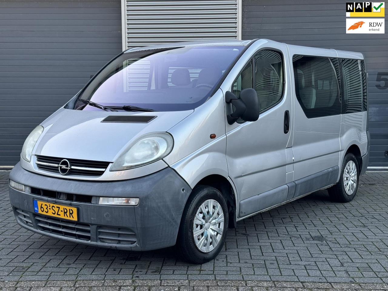 Opel Vivaro Combi - 1.9 CDTI L1H1 9 SEATS AIRCO - AutoWereld.nl