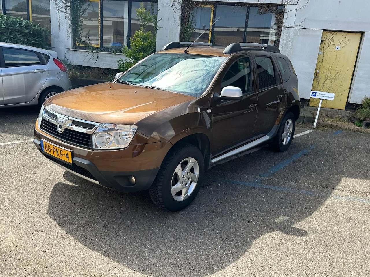 Dacia Duster - 1.6 Lauréate 2wd 1.6 Lauréate 2wd - AutoWereld.nl