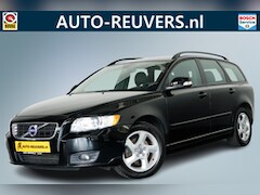 Volvo V50 - 1.6 D2 Business Edition / Bi-Xenon / Clima / Cruisecontrol / Bluetooth