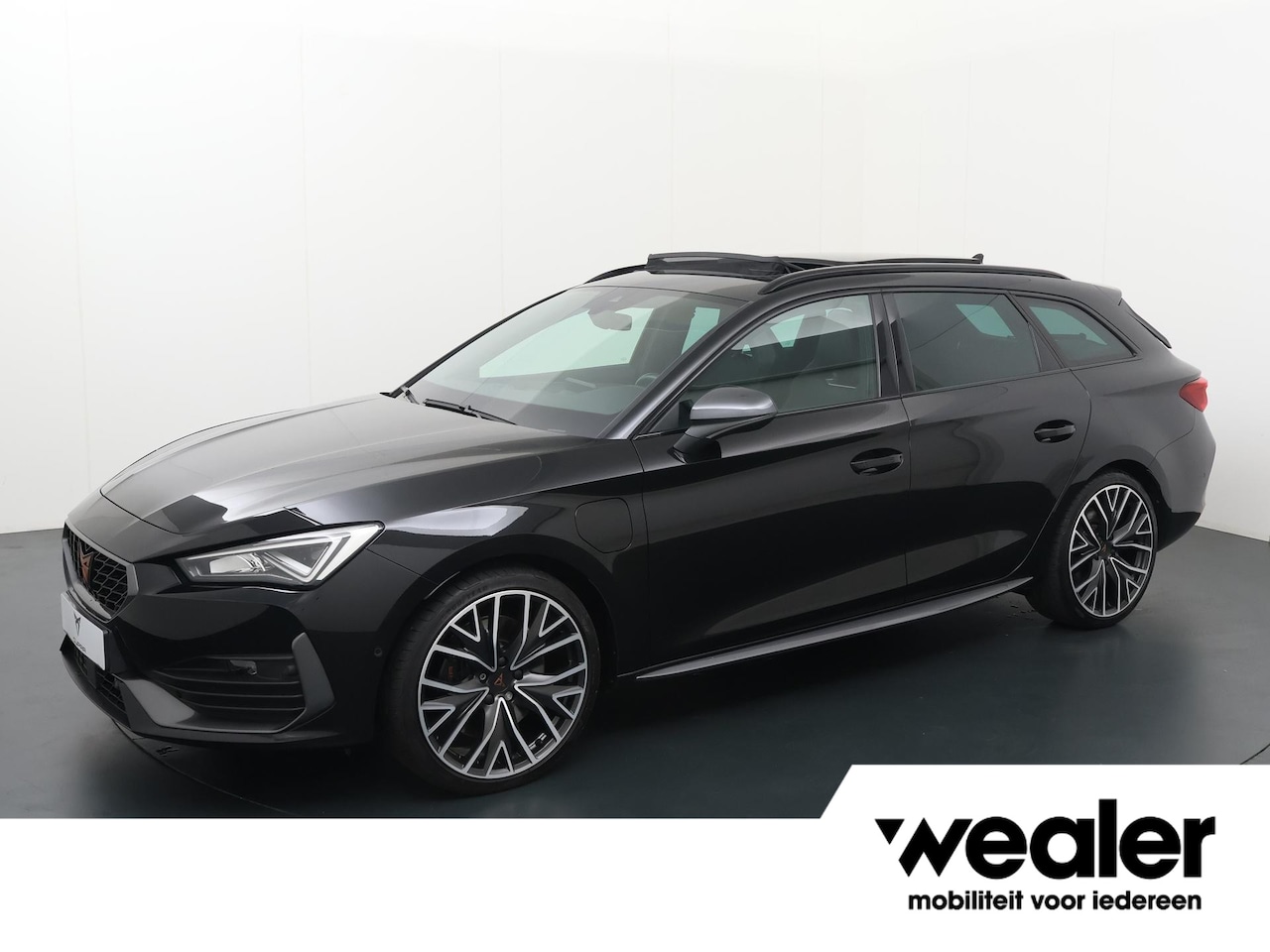 CUPRA Leon Sportstourer - 1.4 e-Hybrid VZ Performance | 245 PK | Lederen bekleding | Panoramadak | Lichtmetalen velg - AutoWereld.nl