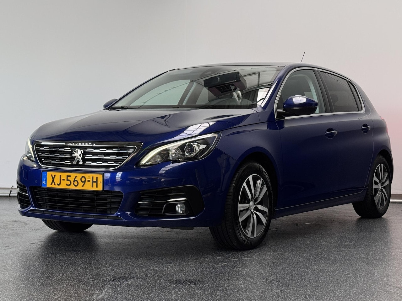 Peugeot 308 - 1.2 PureTech Blue Lease Premium | Panorama | Leer | NL Auto - AutoWereld.nl