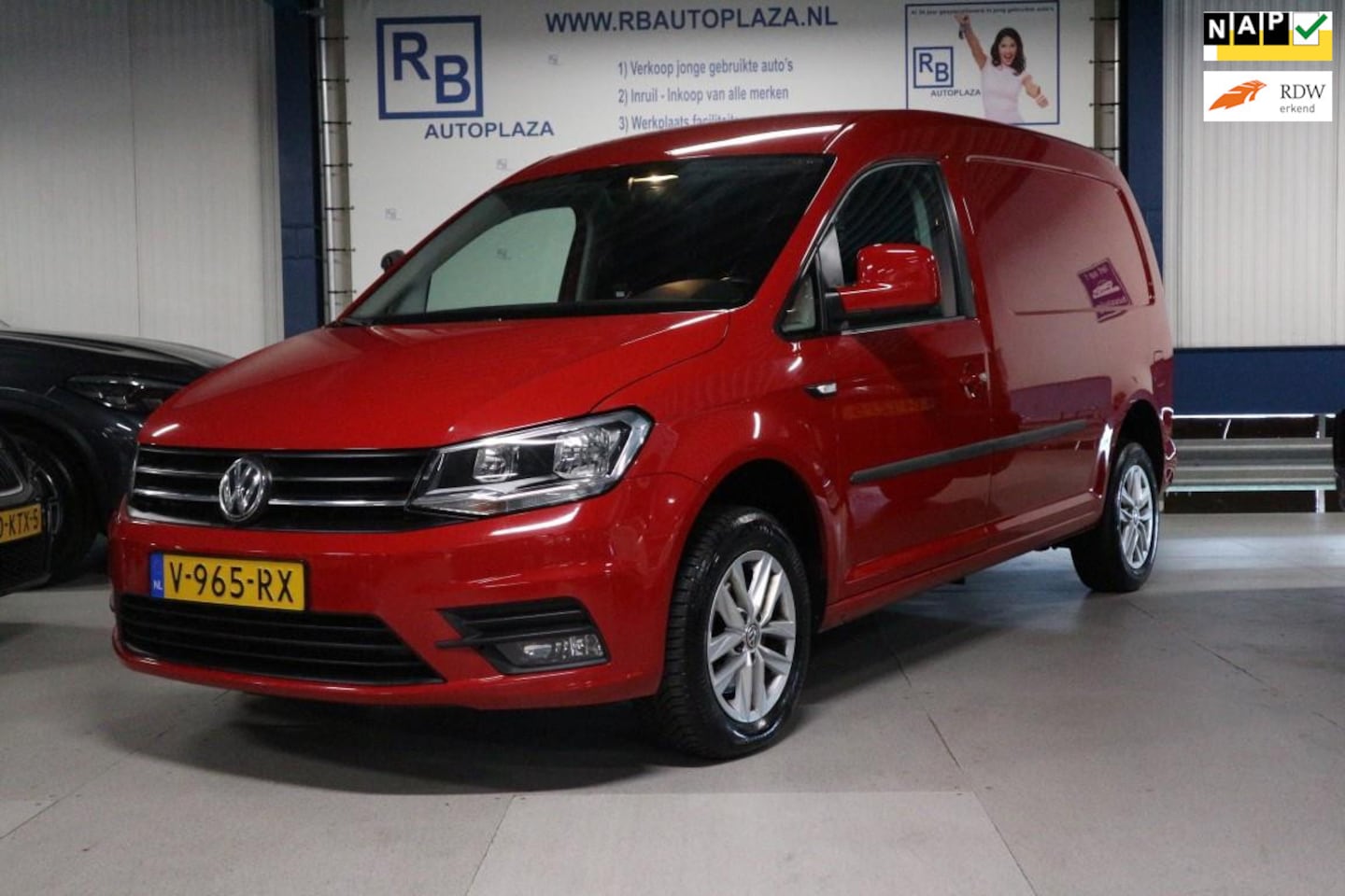 Volkswagen Caddy Maxi - 2.0 TDI L2 Highline + Velg + Pdc + TOP CONDITIE ! ! ! - AutoWereld.nl