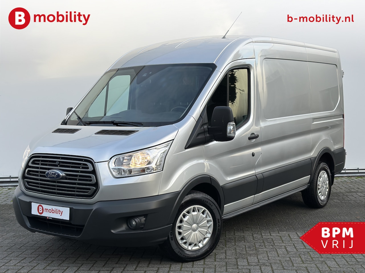 Ford Transit - 290 2.2 TDCI 155PK L2H2 Trend Trekhaak 2800kg | Cruise Control | Betimmering | Navigatie - AutoWereld.nl