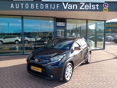 Toyota Aygo X - 1.0 VVT-i S-CVT Automaat, Airco(automatisch), Carplay/Android auto, Camera, Cruise control