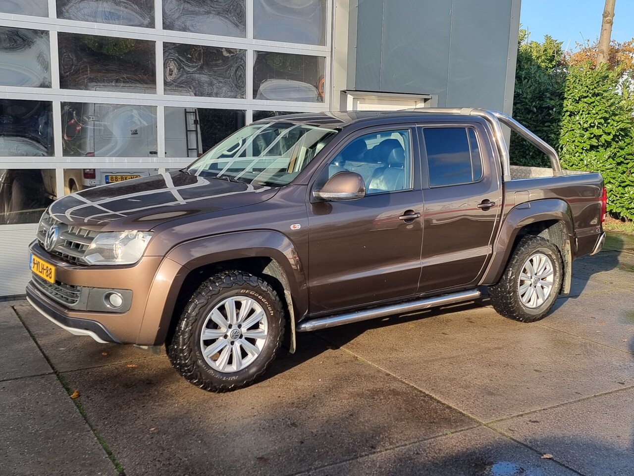 Volkswagen Amarok - 2.0 TDI Plus Highline 4-motion 4x4 grijs kenteken - AutoWereld.nl