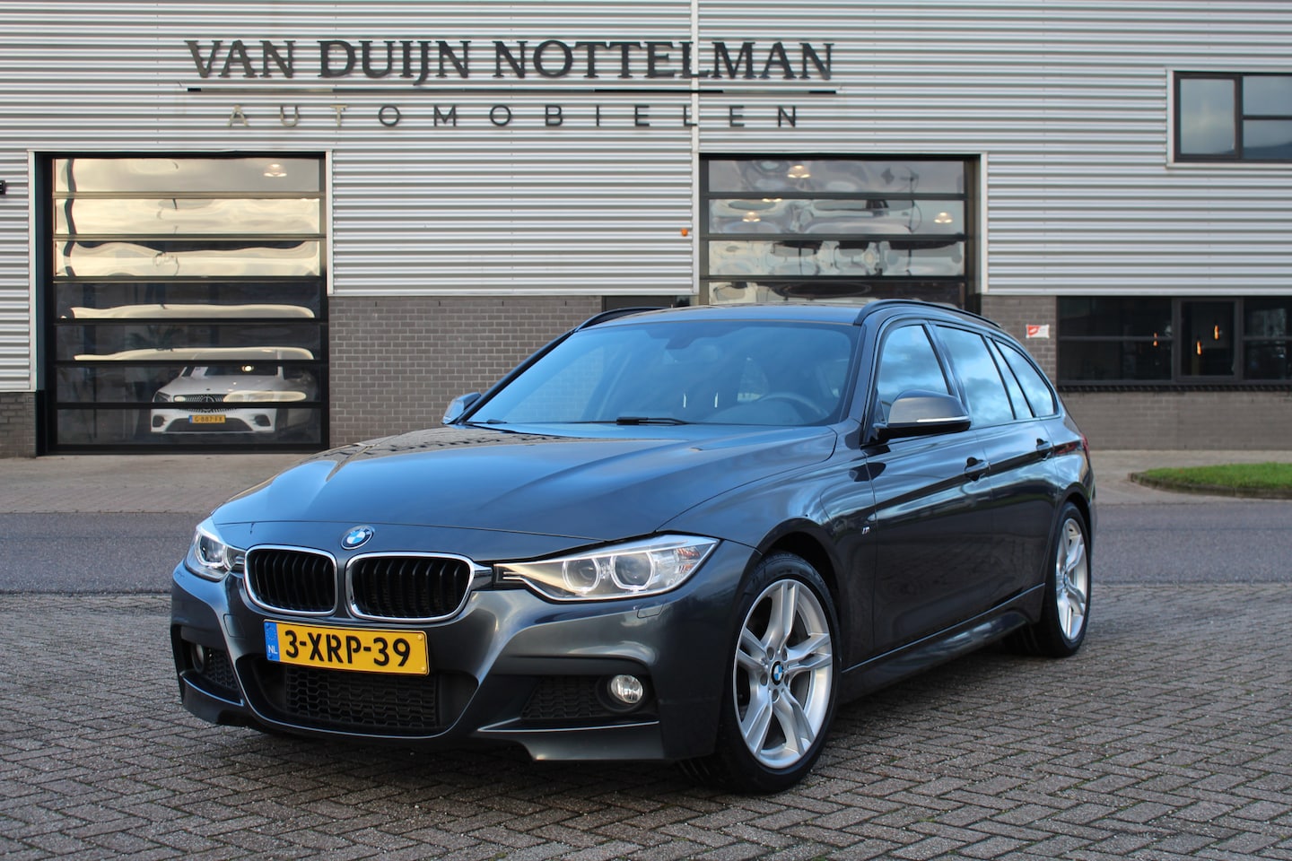 BMW 3-serie Touring - 316i Executive / M-Sport / Navigatie / Xenon / N.A.P. - AutoWereld.nl