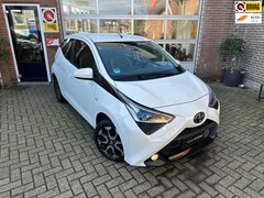 Toyota Aygo - 1.0 VVT-i X-PLAY AUTOMAAT|CARPLAY/CAMERA | TEAM/KM 77574