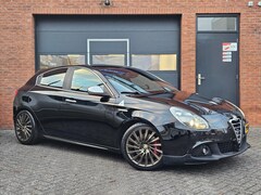 Alfa Romeo Giulietta - 1.7 TBi Quadrifoglio Verde Leer BOSE 18"