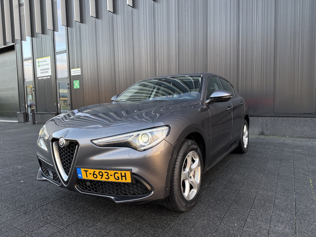 Alfa Romeo Stelvio - 2.0 T AWD Super Compleet dealer onderhouden, 3 mnd Bovag garantie - AutoWereld.nl