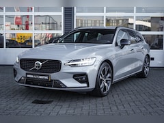 Volvo V60 - 2.0 B3 Plus Dark Parkeerverwarming met timer | Trekhaak elektrisch uitklapbaar | Premium A