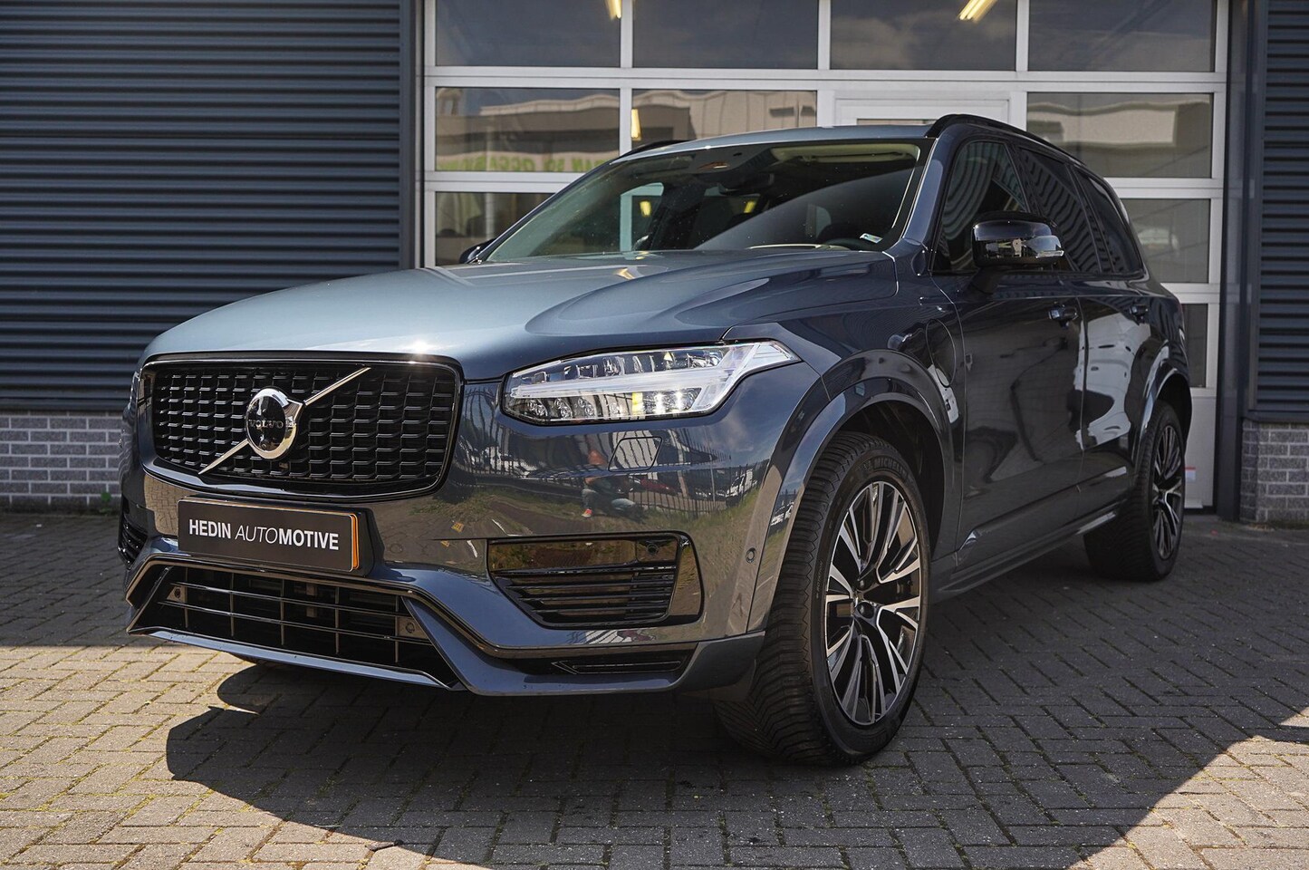 Volvo XC90 - 2.0 T8 Recharge AWD Ultimate Dark | Luchtvering | Head-Up Display  | 360 Camera | Glazen S - AutoWereld.nl