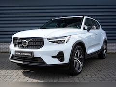 Volvo XC40 - 2.0 B4 Plus Dark | Stoel & Stuurverwarming | Adaptieve Cruise + Pilot Assist | Elek. Trekh